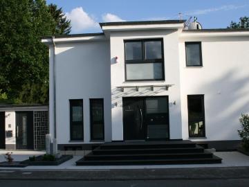 Stilvolles Haus zum Wohnen und Arbeiten mit moderner Ausstattung in Dreieich Buchschlag
