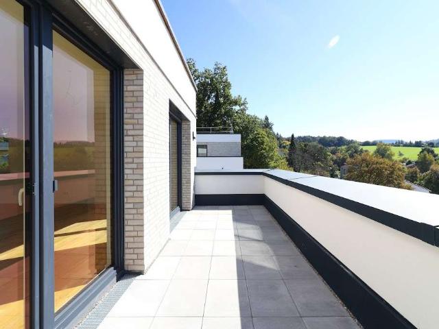 Stilvolles Penthouse mit Dachterrasse: Großzügiges Wohnen über den Dächern der Stadt