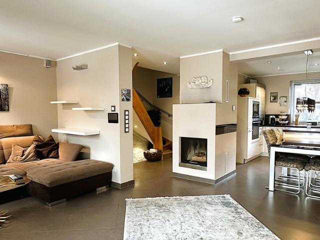 Stilvolles Reihenmittelhaus mit hochwertiger Ausstattung und privatem Wellnessbereich