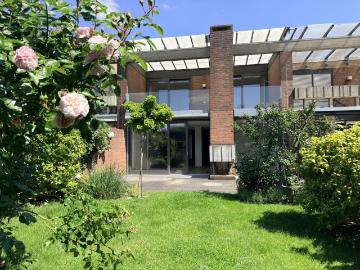 Stilvolles, top saniertes Haus mit Kamin, Sauna und Westgarten!