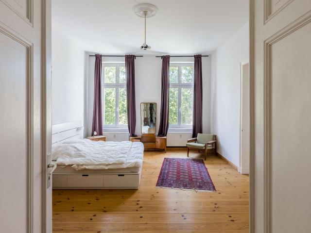 Stilvolles Wohnen im repräsentativen Altbau nahe dem Viktoriapark
