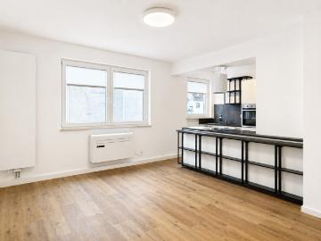 Stilvolles Wohnen in Düsseldorfs Altstadt – Sanierte 3 Zimmer Wohnung nahe Rhein
