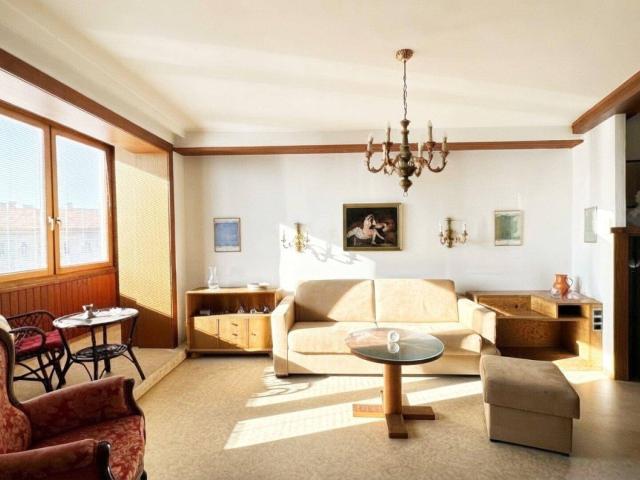 Stilvolles Wohnen mit Biedermeier Flair | 73 m² & Westloggia