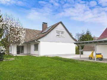 Stilvolles Wohnhaus mit separatem Bereich für Familie, Gäste oder Büro