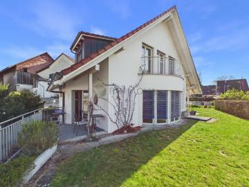 Stilvolles Zuhause mit Garten und viel Lebensqualität