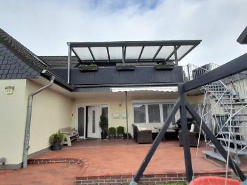 Stilvolles Zweifamilienhaus in ruhiger Südlage in Elsfleth