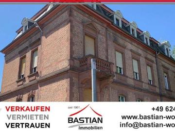 Stilvolles 6 Familien Gründerzeithaus mit Hof, 3 Garagen und idyllischem Garten in Osthofen!