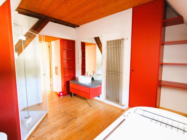 Stimmige 2.5 Dachwohnung mit Galerie und viel Charme