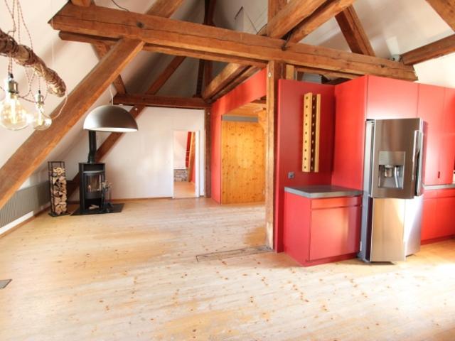 Stimmige 2.5 Dachwohnung mit Galerie und viel Charme