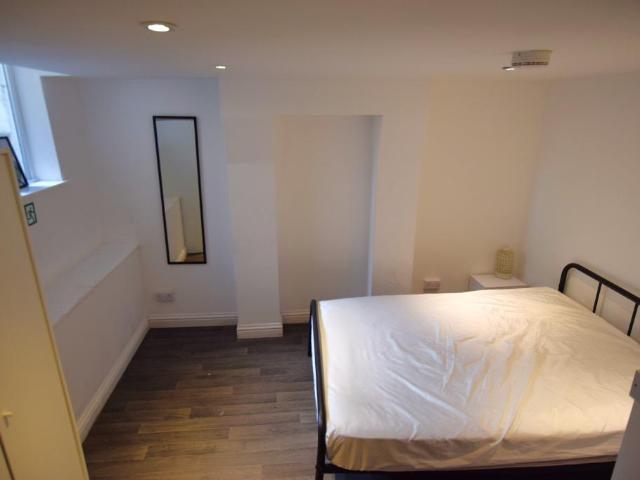 Stimpson Avenue, Northampton NN1 1 bed terraced house to rent £630 pcm £145 pw