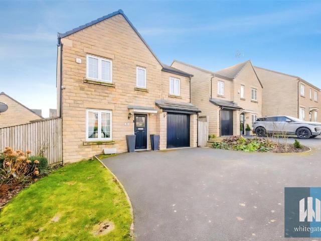 Stirling Wood Close, Lindley, Huddersfield HD3, 4 bed detached house to rent, £1,850 pcm | PrimeLocation