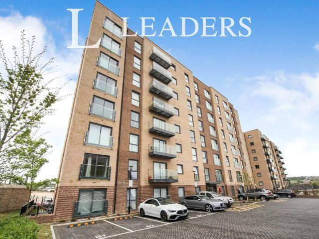 Stirling Drive, Luton, Bedfordshire LU2, 1 bed flat to rent, £1,100 pcm | PrimeLocation