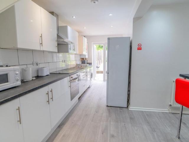 Stirling Road, Birmingham B16, 5 bed shared accommodation to rent, £520 pcm | PrimeLocation