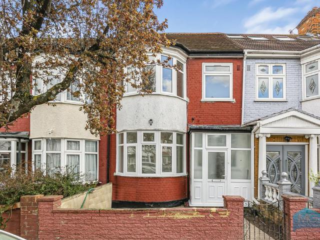 Stirling Road, Wood Green, London, N22 3 bed house to rent £3,250 pcm £750 pw