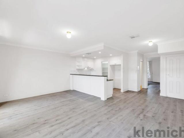 STLYLISH TOWNHOUSE IN TOP LOCATION