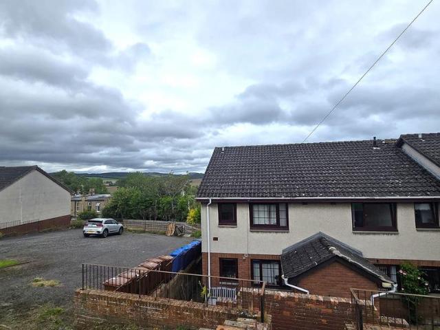 Struan Place, Inverkeithing KY11 1 bed flat to rent £700 pcm £162 pw