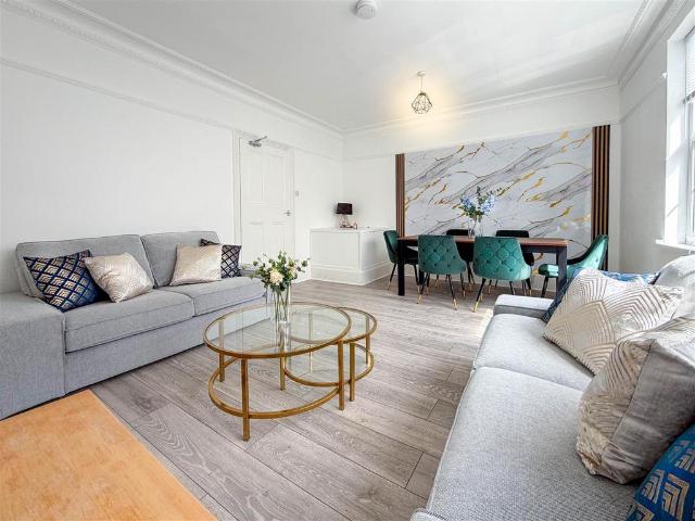 Strutton Ground, Westminster, SW1P 4 bed maisonette to rent £6,392 pcm £1,475 pw