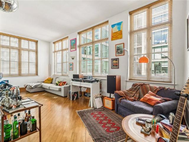 Strype Street, London, E1 2 bed apartment to rent £3,100 pcm £715 pw