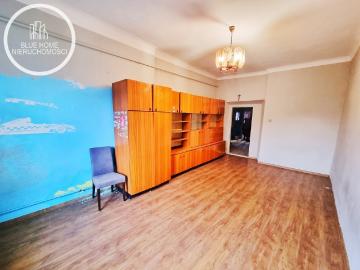 Urokliwe 59m2 z ogrodem i garażem – idealne do remontu