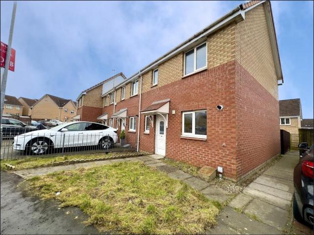 Strachur Crescent, High Possil, Glasgow, G22 6RE, United Kingdom | 3 bed townhouse for rent #140657887 | Rentberry