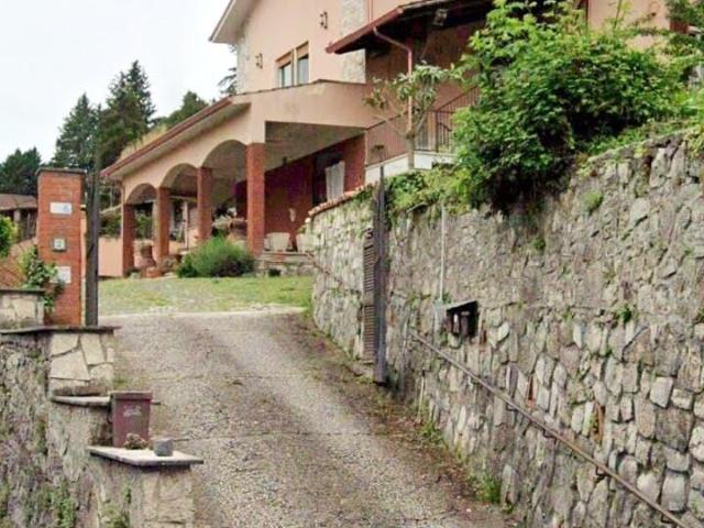 Strada Arci quadrilocale 170mq