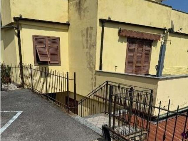 Strada della Colla 56 trilocale 57mq