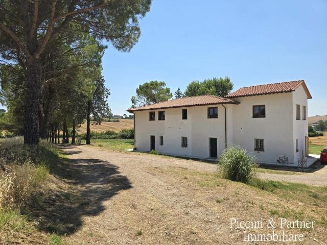 Strada Settevalli 1157 14 vani 320mq