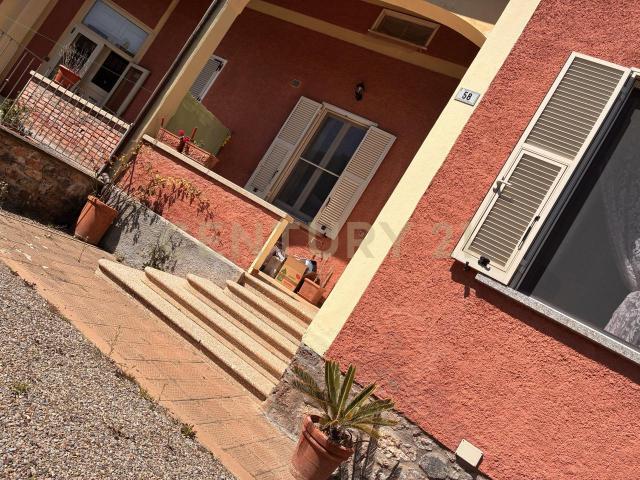 Strada Statale 1 42 6 vani 103mq