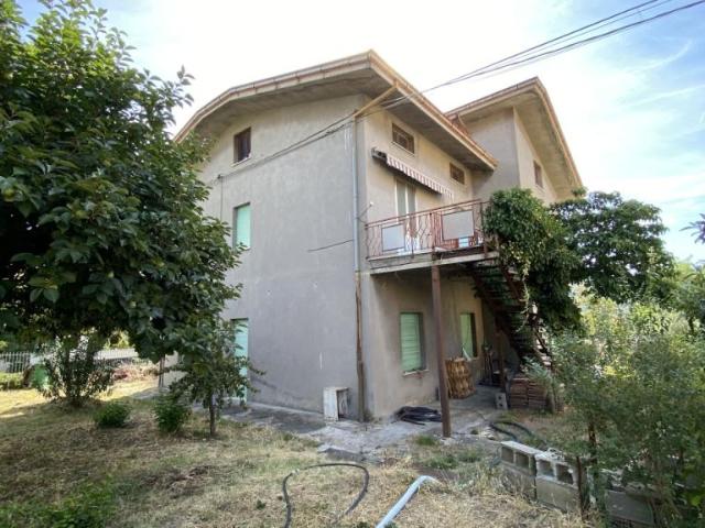 Strada Provinciale Marecchia 10 vani 328mq