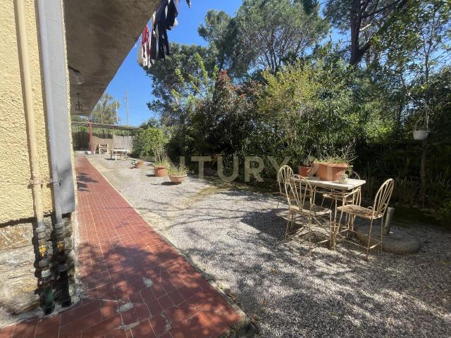 Strada Vicinale dei Bagnacci 1 7 vani 110mq