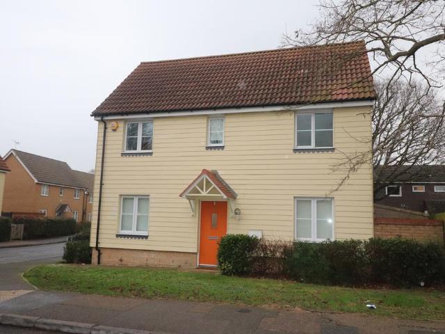Stradbroke Road, Basildon, SS14 3 bed house to rent £1,900 pcm £438 pw