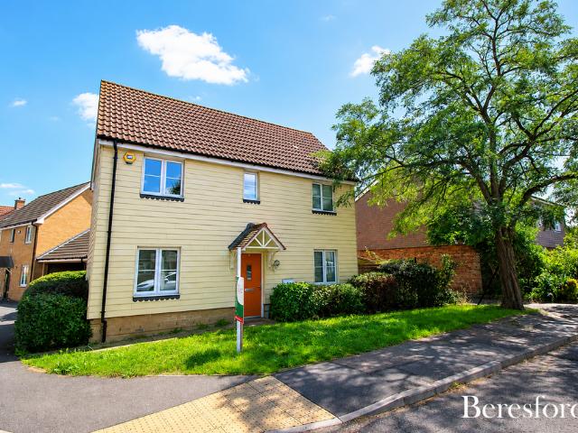 Stradbroke Road, SS14 3 bed detached house to rent £1,900 pcm £438 pw