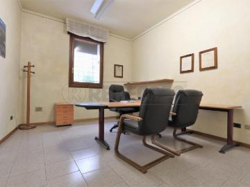 Stradella Barche quadrilocale 77mq