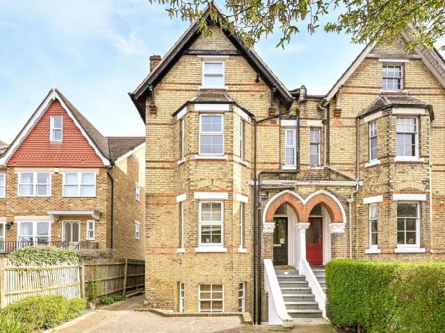 Strafford Road, Twickenham, TW1 2 bed maisonette to rent £4,334 pcm £1,000 pw