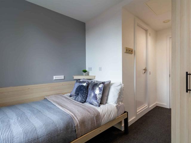 Straits Village, Nottingham Has an Apartment