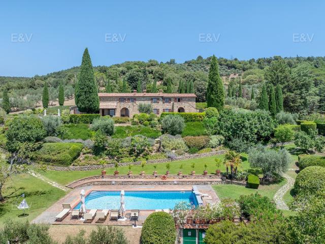 Straordinaria dimora con vista sul lago Trasimeno 659m² Tuoro sul Trasimeno