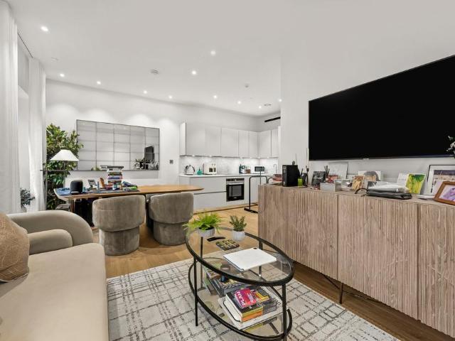 Strand, Covent Garden, London, WC2R 1 bed flat to rent £3,900 pcm £900 pw