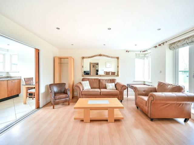 Strand Drive, Kew, Richmond TW9, 3 bed flat to rent, £4,000 pcm | PrimeLocation