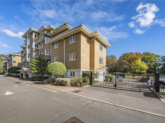 Strand Drive, Richmond TW9, 2 bed flat to rent, £2,995 pcm | PrimeLocation