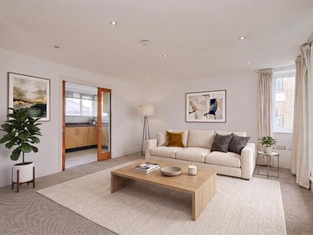 Strand Drive, Richmond TW9, 3 bed flat to rent, £3,700 pcm | PrimeLocation