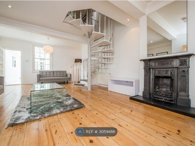 Strand On The Green, London W4, 2 bed semi detached house to rent, £2,600 pcm | PrimeLocation
