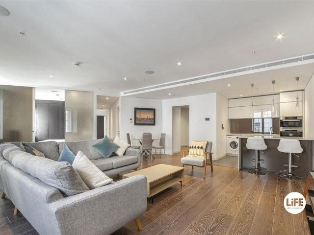 Strand, London WC2R 3 bed flat to rent £6,500 pcm £1,500 pw