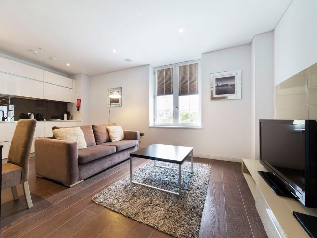 Strand, London WC2R, 1 bed flat to rent, £3,500 pcm | PrimeLocation