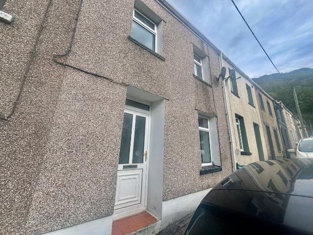 Strand Street, Mountain Ash CF45, 2 bed terraced house to rent, £725 pcm | PrimeLocation