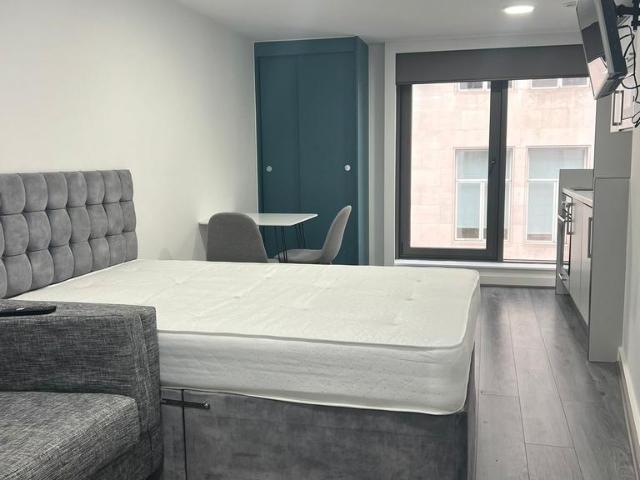 Strand Plaza, 6 Drury Lane, Cavern Quarter, Liverpool, L2 0PH, United Kingdom | Studio apartment for rent #117705957 | Rentberry