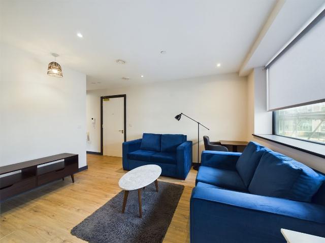 Strand Plaza, Drury Lane L2, 1 bed flat to rent, £1,000 pcm | PrimeLocation