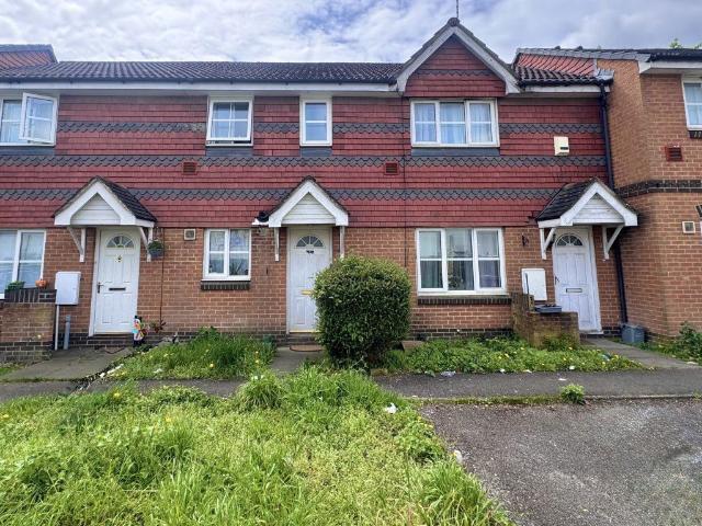 Stranraer Gardens, Slough SL1, 2 bed property to rent, £1,550 pcm | PrimeLocation