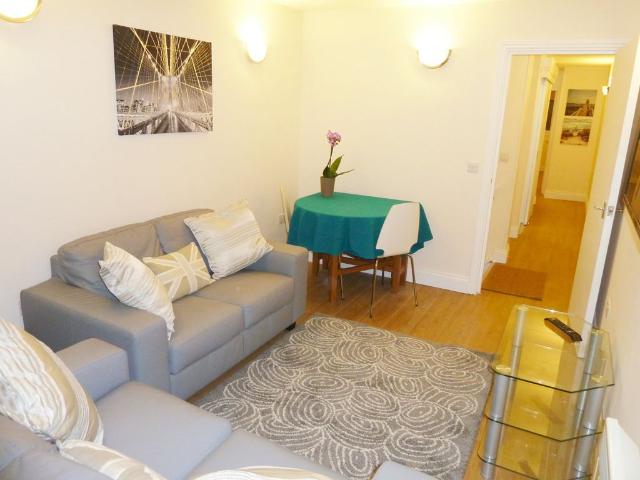 Strasburg Road, Battersea, London SW11, 3 bed flat to rent, £2,950 pcm | PrimeLocation