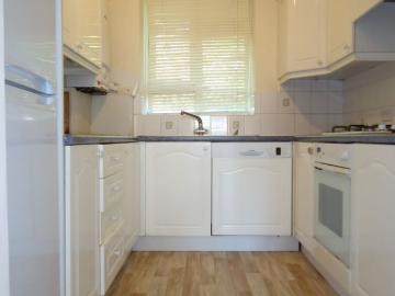 Strasburg Road, Near Battersea Park SW11, 1 bed maisonette to rent, £1,950 pcm | PrimeLocation