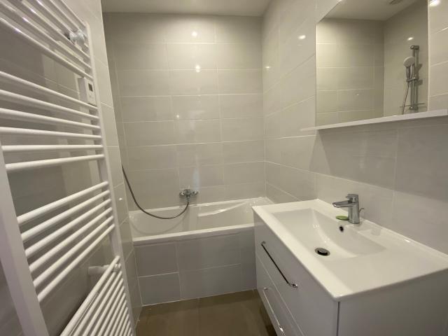 Neudorf – Bel appartement 3 pièces rénové avec balcon et cave